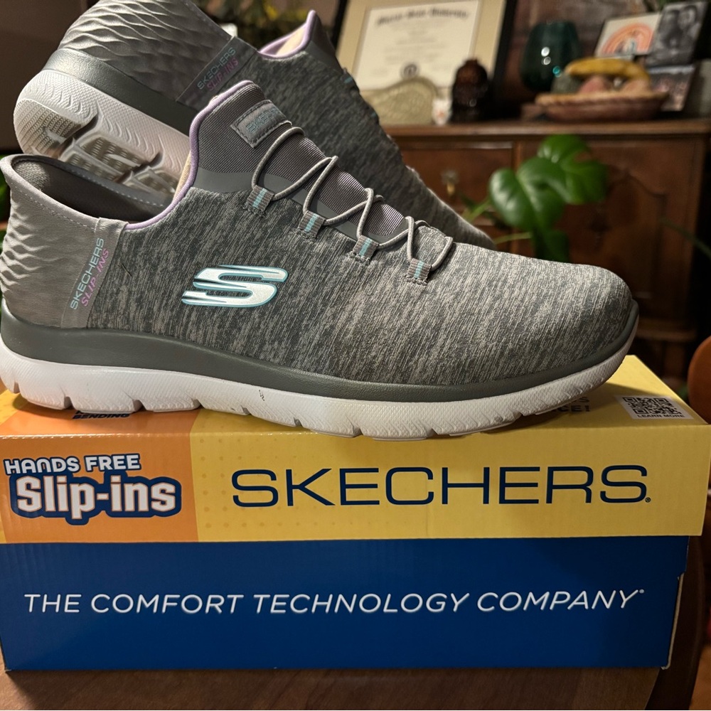 Skechers Women’s Gray & Purple Slip-ins Sneakers Size 10 Wide